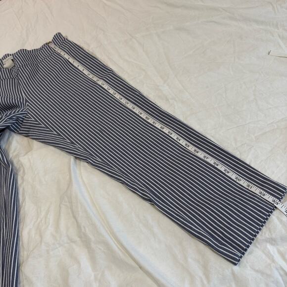 Van Heusen Blue and White Pull on Stretch Dress Pants with Pinstripe Pattern 16 - Picture 9 of 14